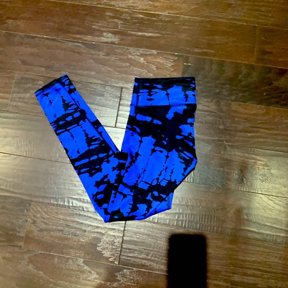 Alo yoga pants, women’s yoga pants,